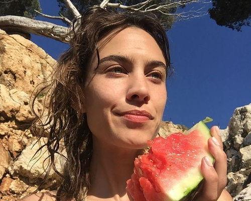 娛樂圈吃瓜西瓜,西瓜與吃瓜者的甜蜜較量